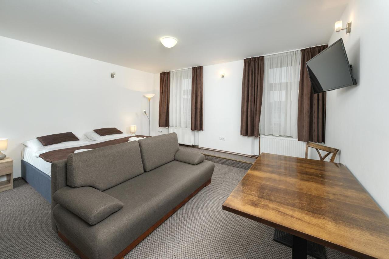 Hotel Na Stare Poste Jilemnice Kültér fotó