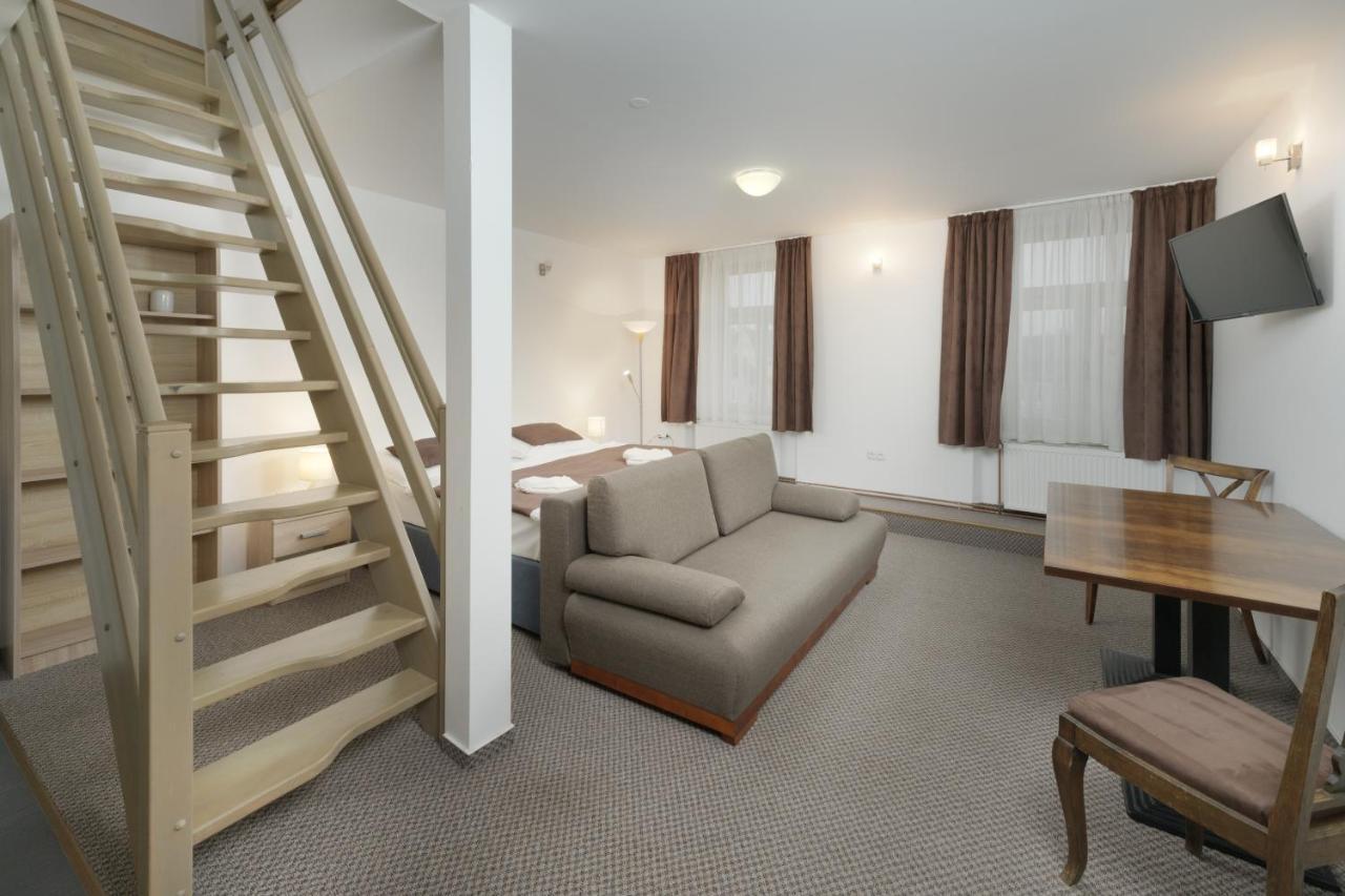 Hotel Na Stare Poste Jilemnice Kültér fotó