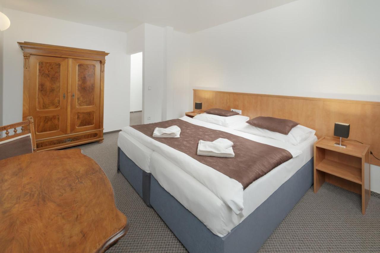 Hotel Na Stare Poste Jilemnice Kültér fotó